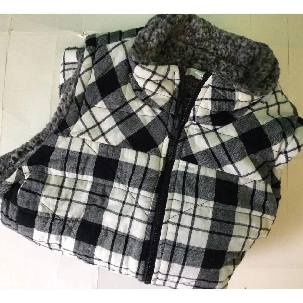 maurices plus‎ size 1 Womens Sherpa Lined Reversible Vest Black/white Plaid